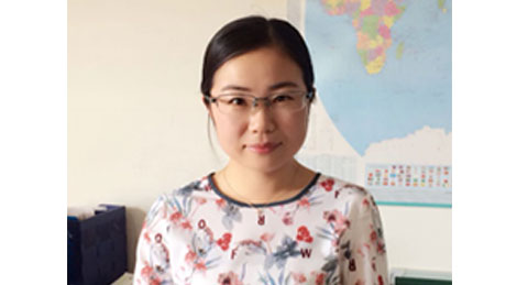 于艳--东北农业大学  硕士
现任：动保技术部研发员，从不浪费时间和身边的资源，虚心向各位老师讨教知识，在企业高新认定、GMP验收工作中做出了重大的贡献。