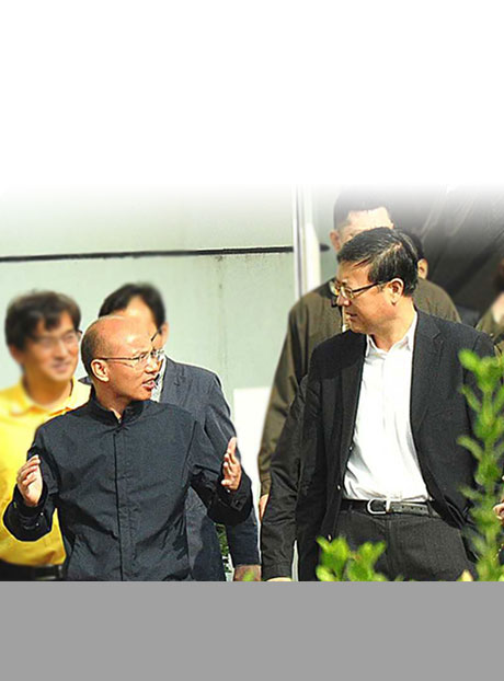 饥渴少妇伦色诱公